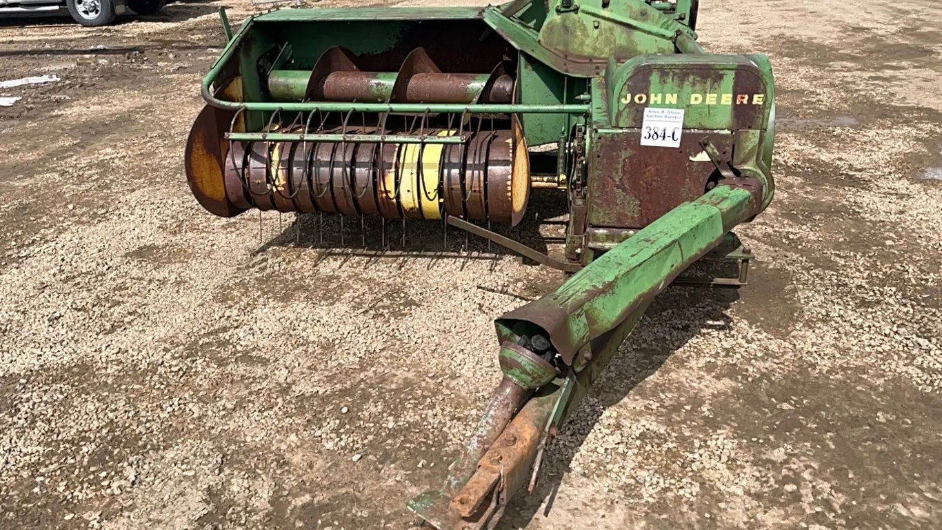 JD 24 SQ BALER - s/n 047203E - MANUAL IN OFFICE