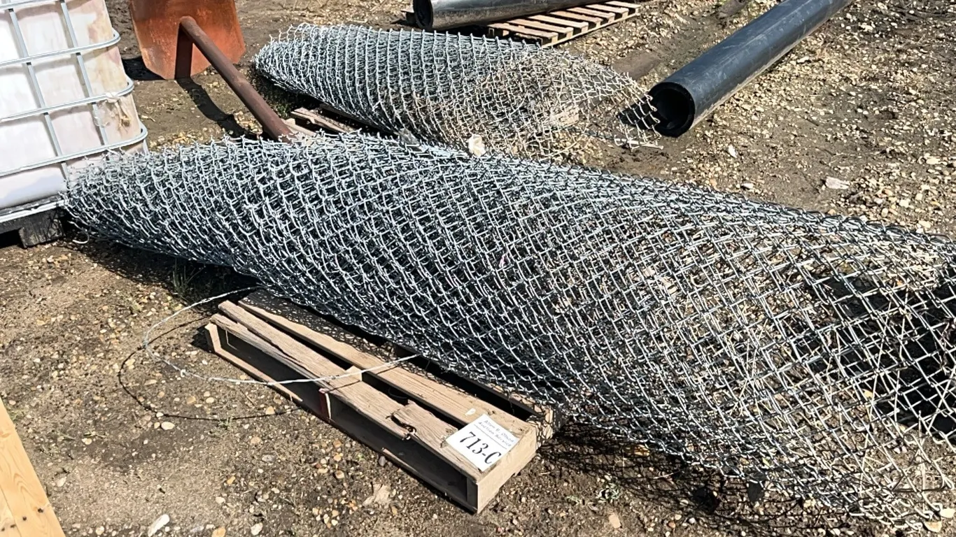 ROLL OF CHAINLINK FENCING