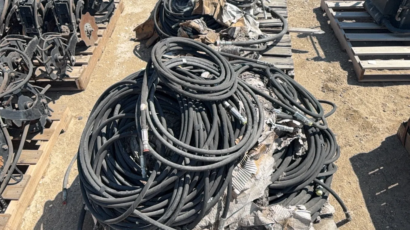 ID 4672 Assortment of Hyd Hoses