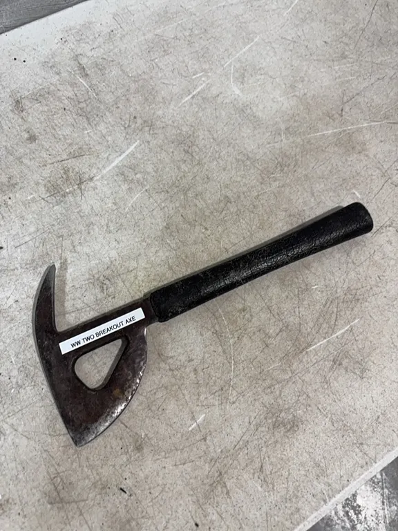 WWII breakout axe