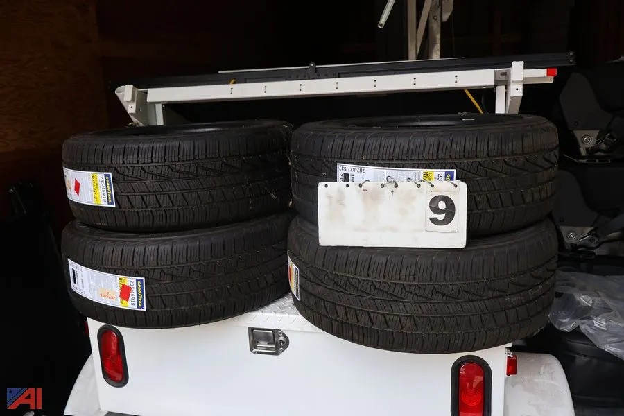 (4) 235/45R18 Tires