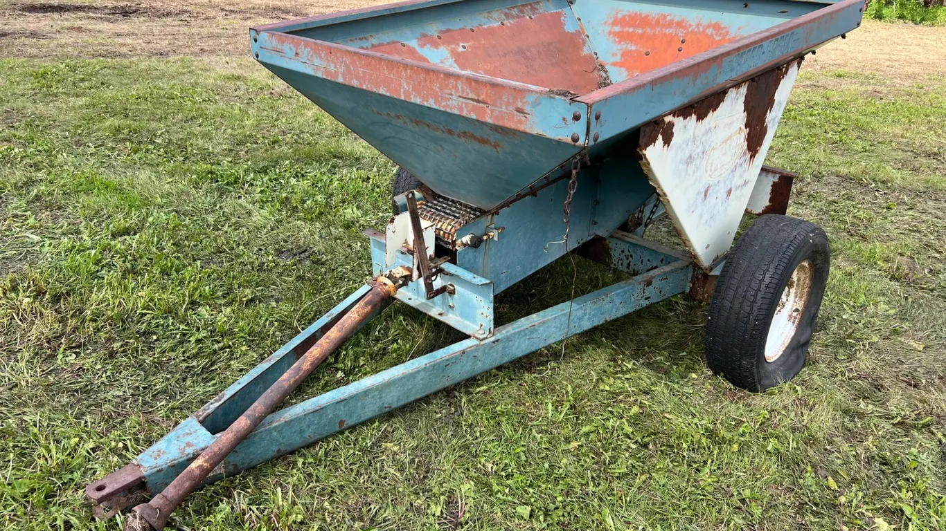 Pull-Behind Speed Spreader