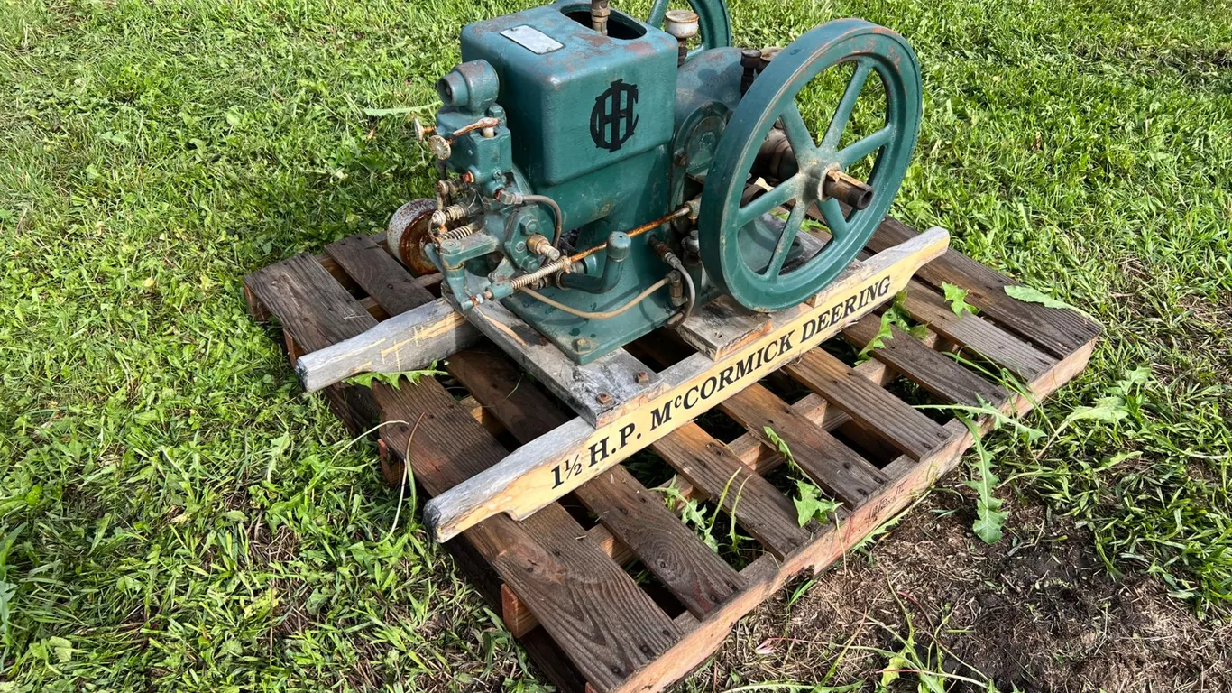 McCormick-Deering Stationary Engine