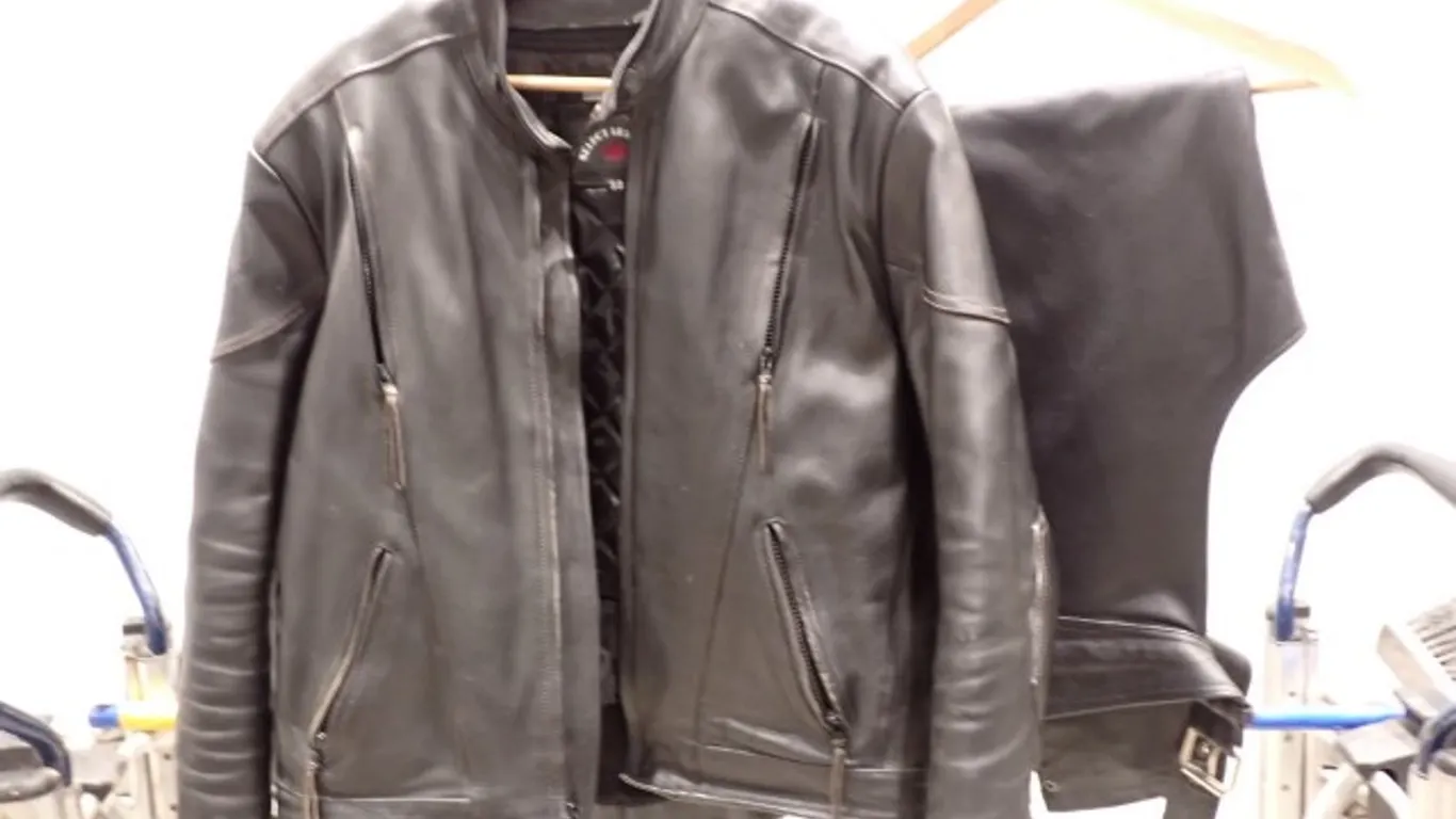 Men's Leather Motorcycle Jacket & Chaps