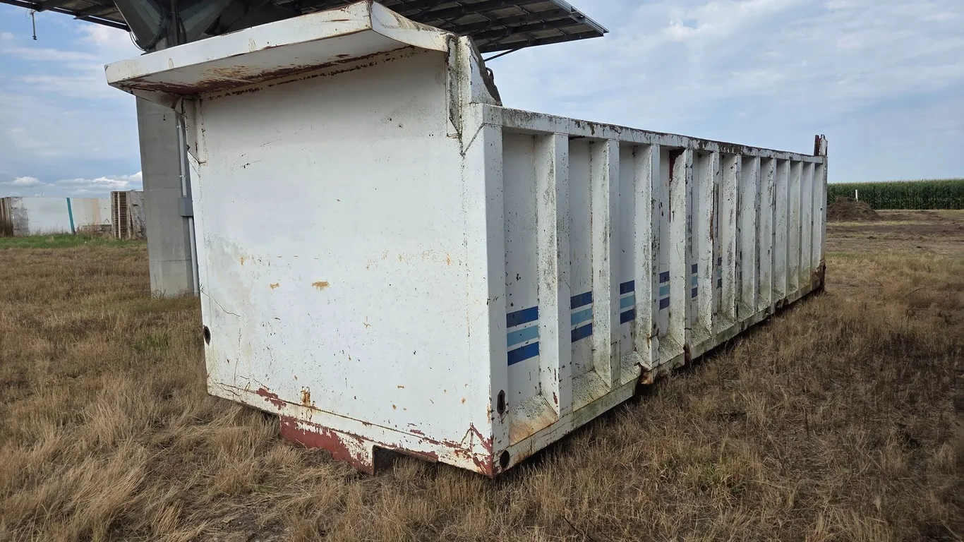 BOX OFF OF SANITATION TRUCK