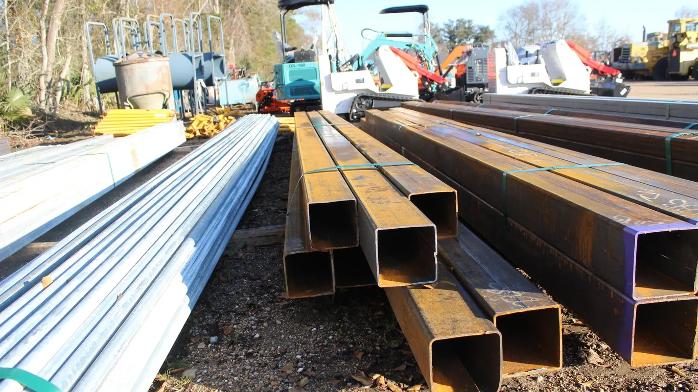 6IN SQUARE TUBING, 20FT LENGTH
