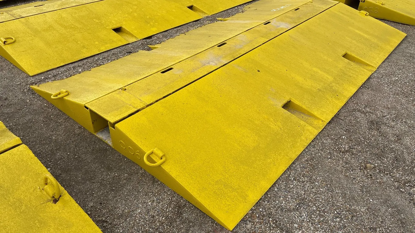 HOSE CROSSING RAMP