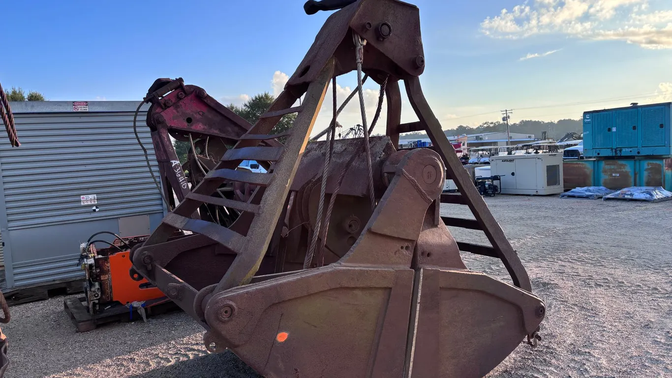 3YD CLAMP BUCKET