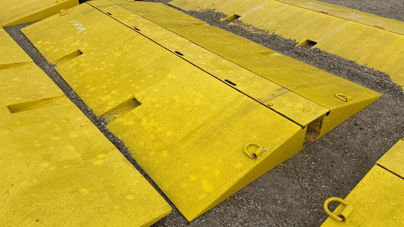 HOSE CROSSING RAMP