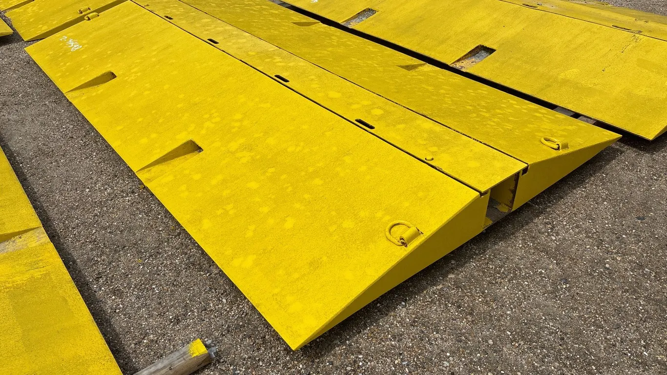 HOSE CROSSING RAMP