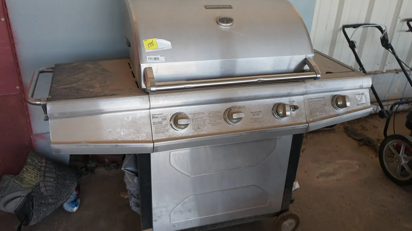 Brinkman Pro Series 8300 Propane Grill