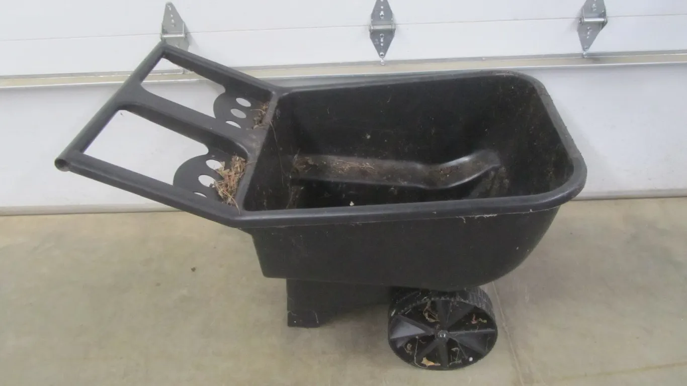 Utility Lawn Cart