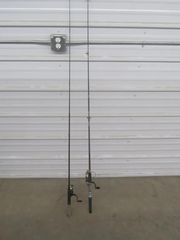 (2) Rod And Reel Combos