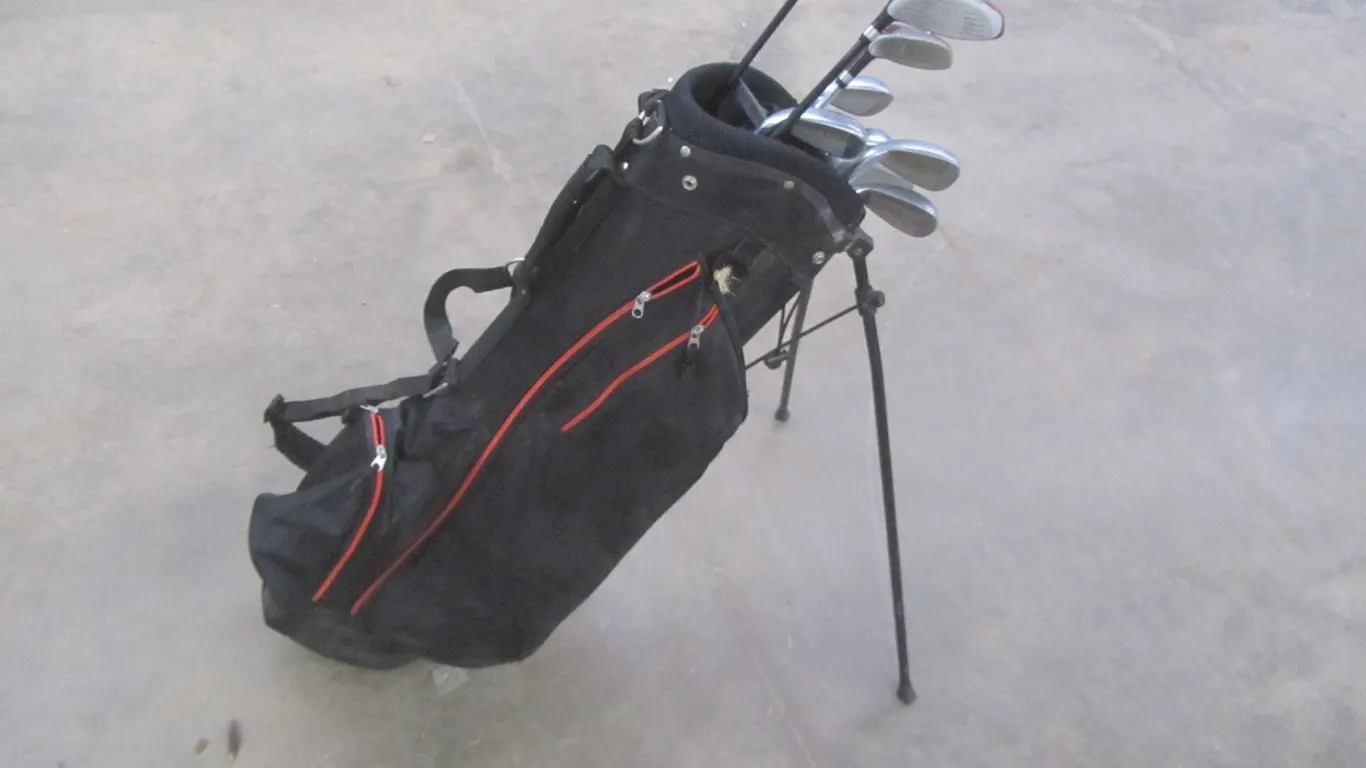 X Tour Golf Clubs w/Golf Bag