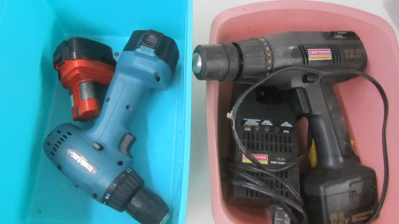 (2) 12v Drills