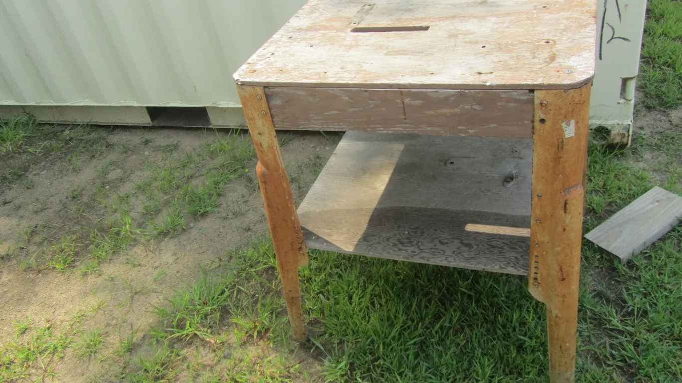 Work Table On Casters