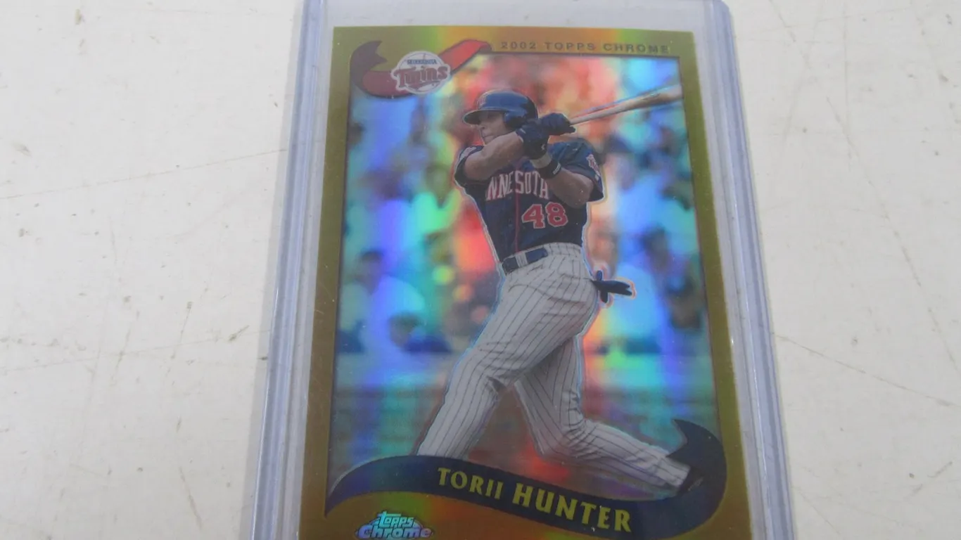 2002 Topps Chrome Torii Hunter Card