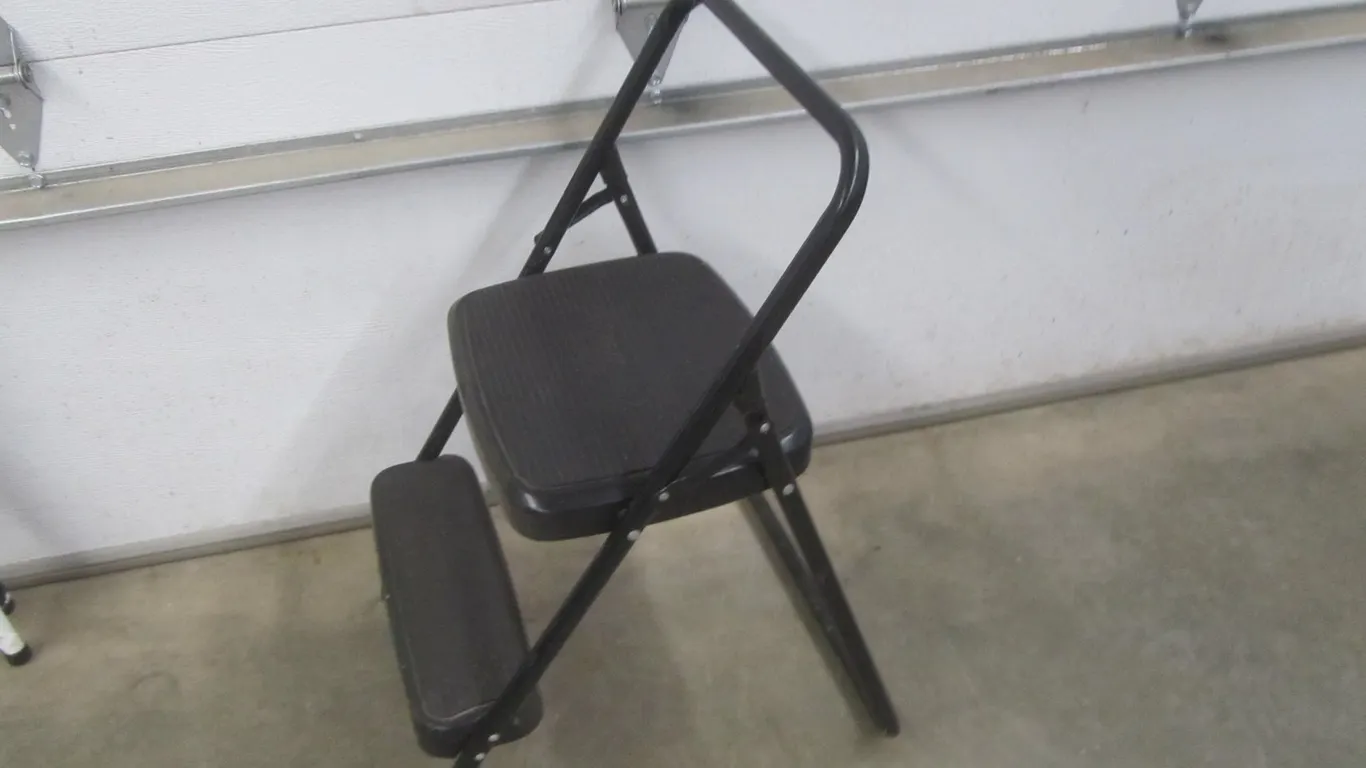 Cosco 2' Folding Step Stool