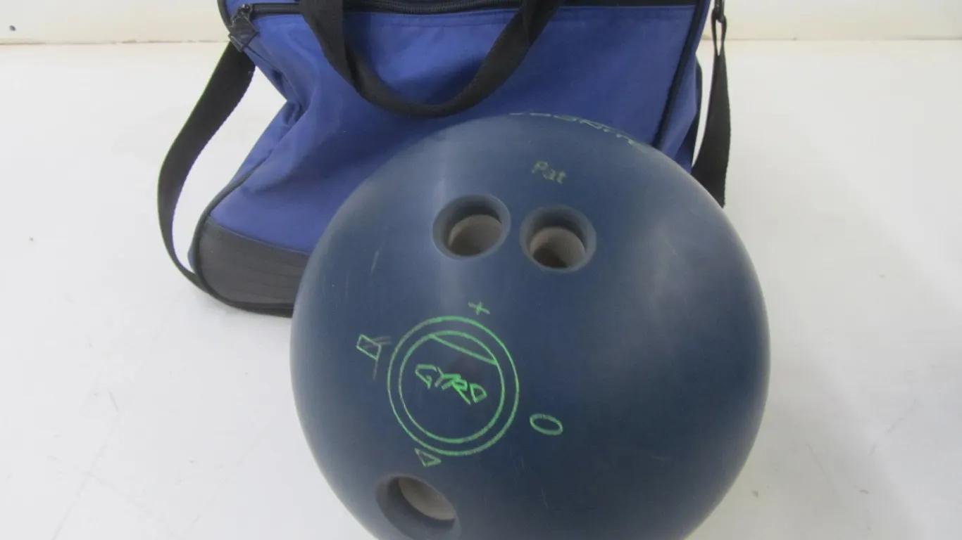 Ebonite Gyro Bowling Ball
