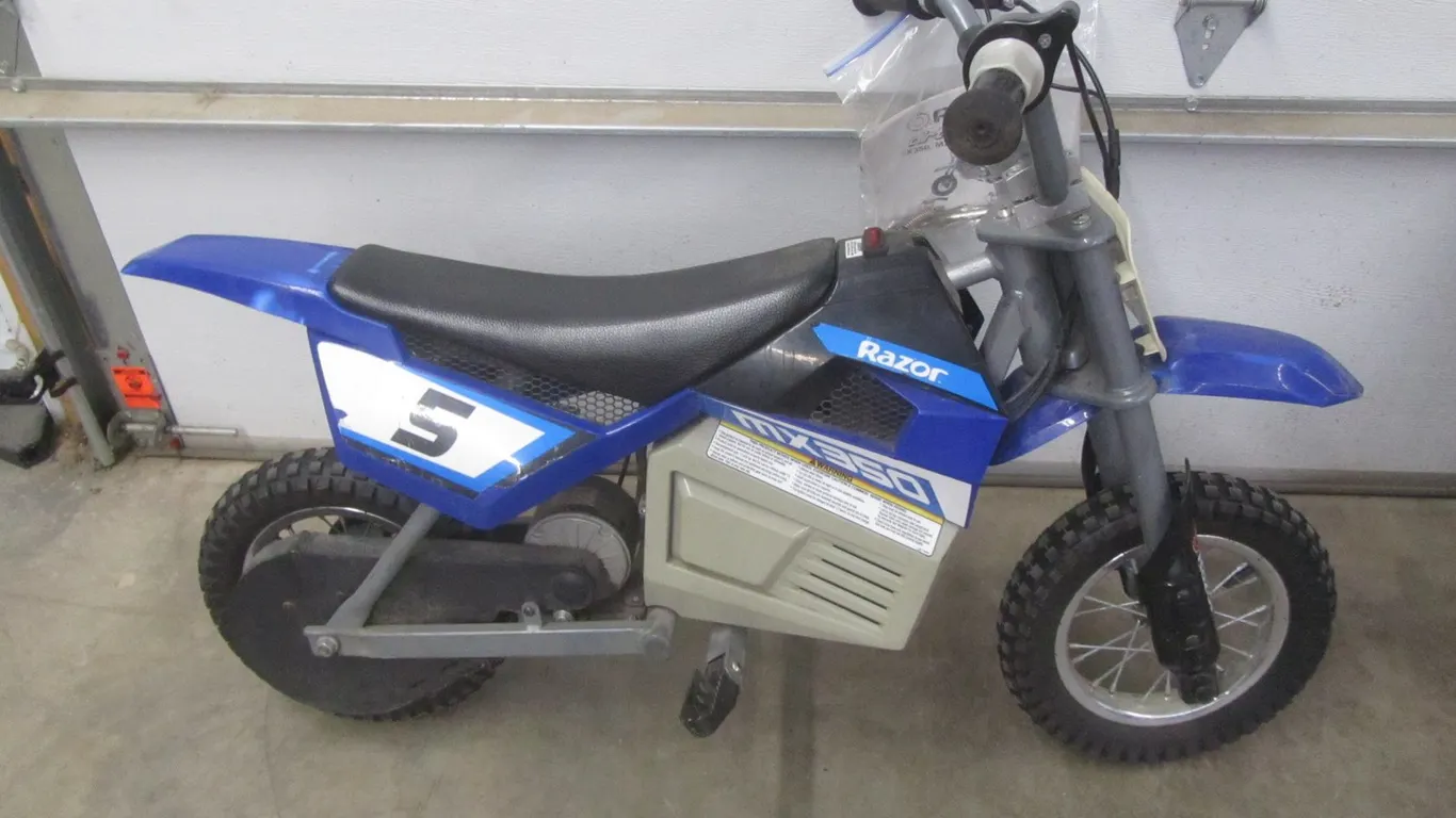 Razor MX350 Electric Dirt Rocket Bike