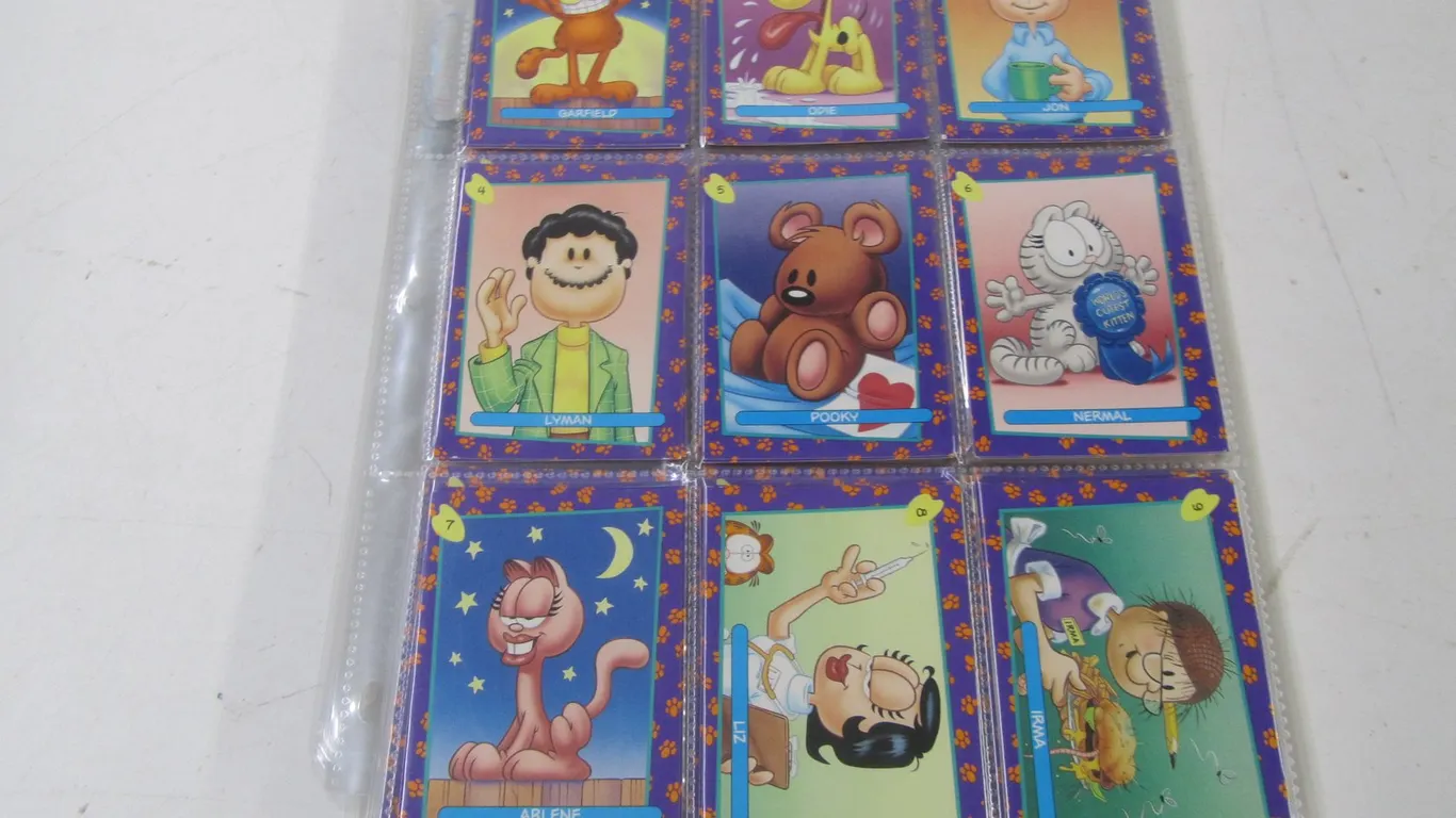 Lot Of Assorted Garfield Trading Cards
