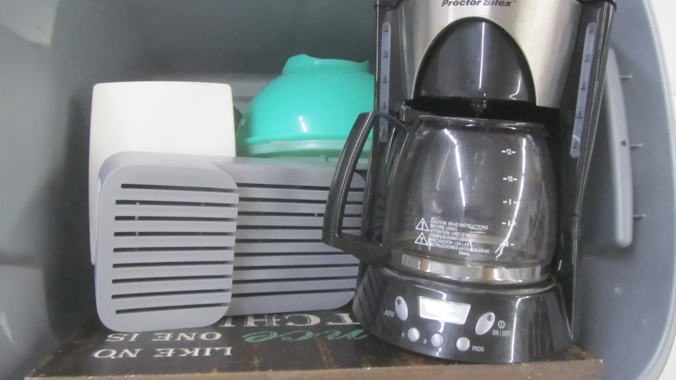 Tub Of Assorted Kitchenware