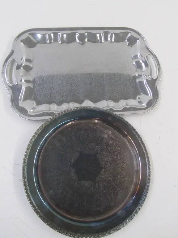 (2) Serving Trays