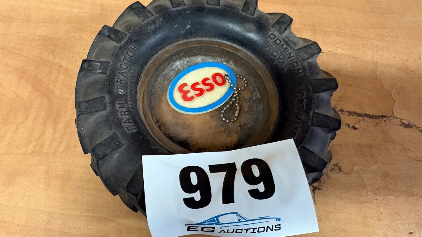 DOMINION ROYAL ASHTRAY & ESSO KEYCHAIN