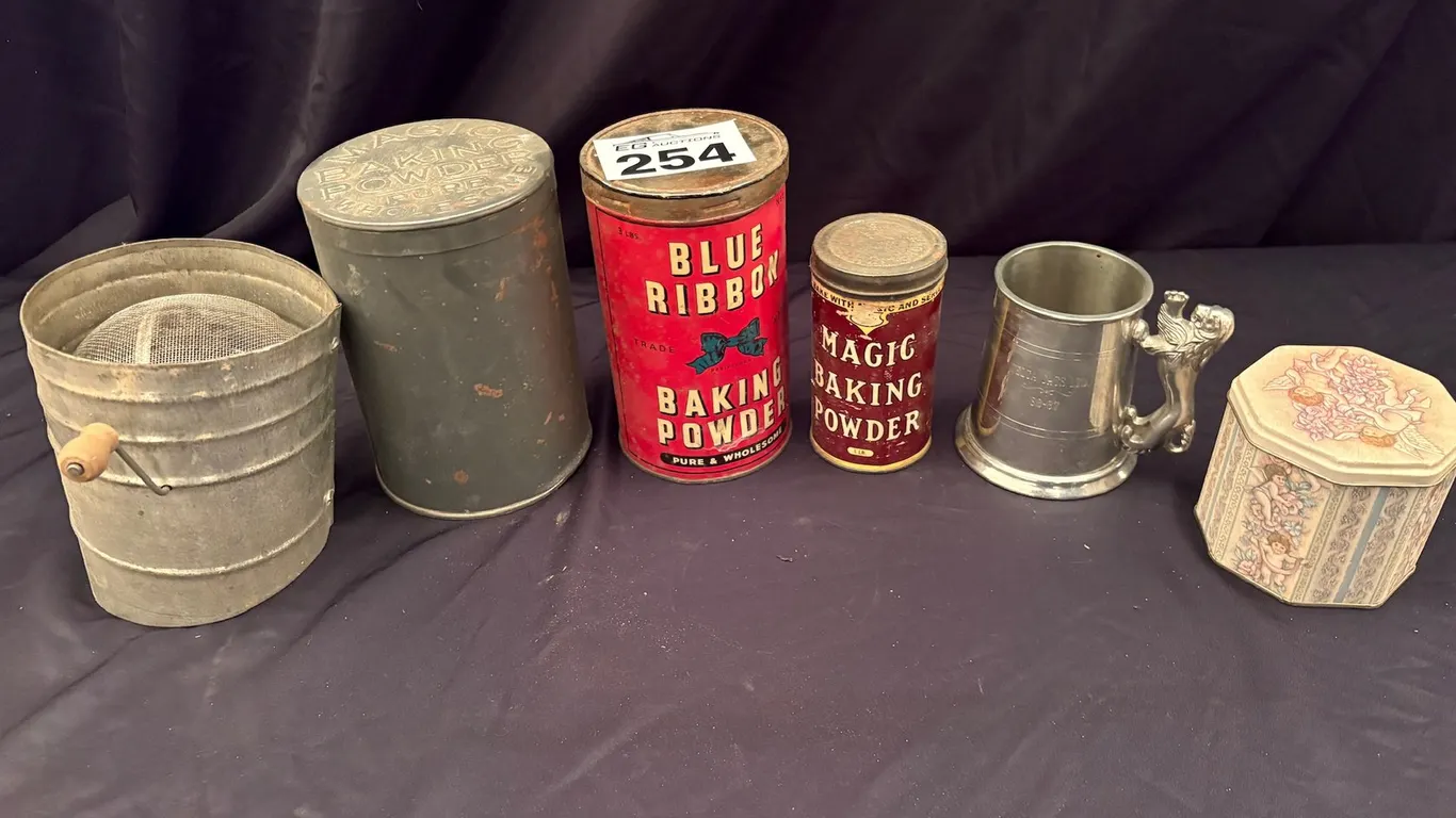 ASSORTED VINTAGE KITCHENWARE & TINS