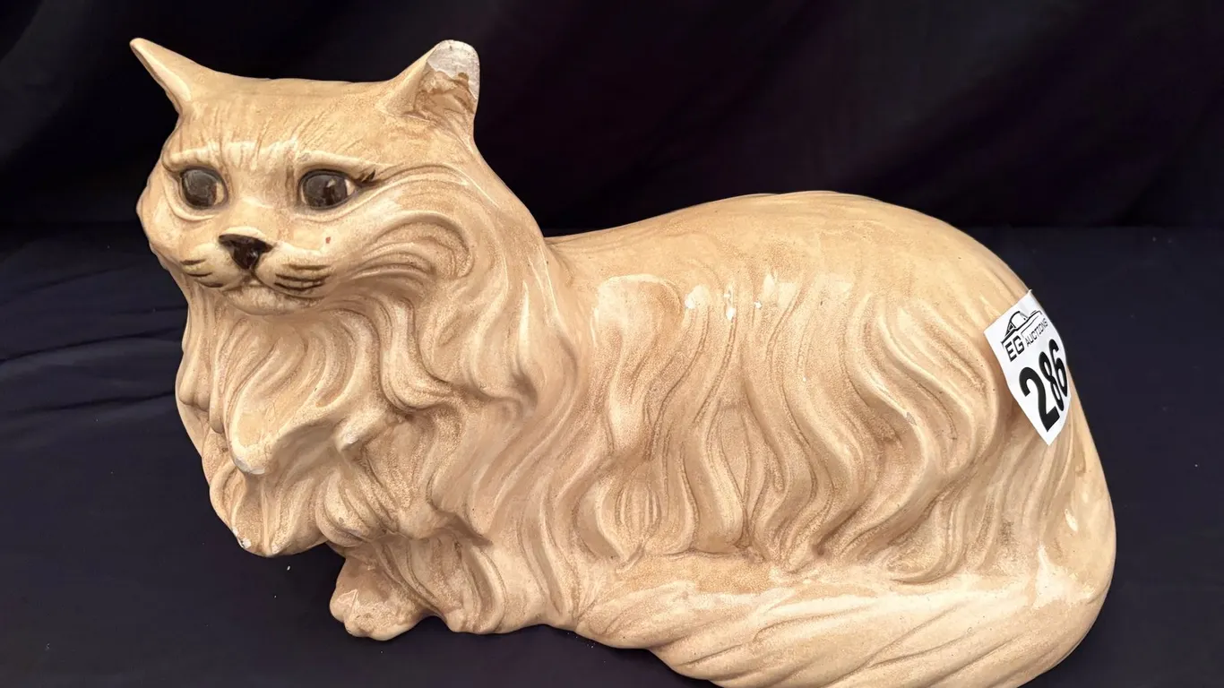 PERSIAN CAT FIGURINE