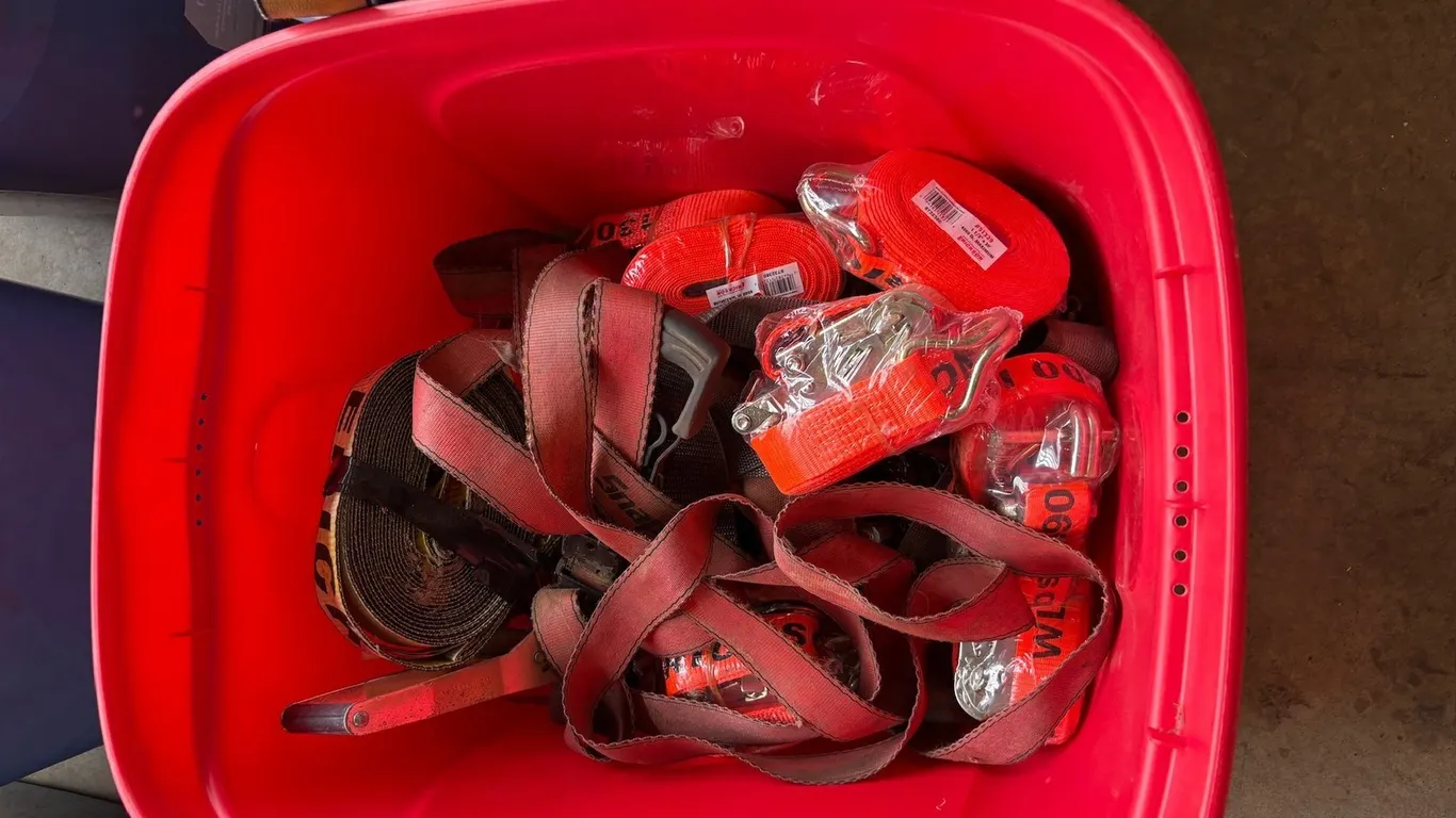 ASSORTED RATCHET STRAPS