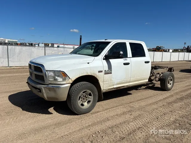 2013 Ram 2500 4x4 Crew Cab Cab and Chassis