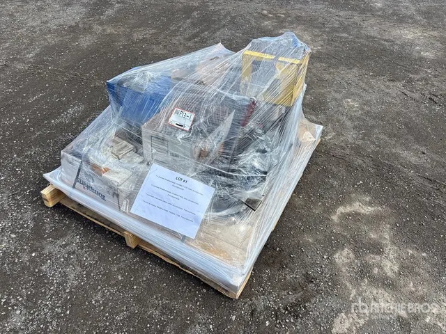 Quantity of Weatherhead Crimping Machine and Accesories
