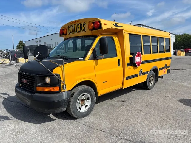 2013 GMC Savana G3500 4x2 2x2 19-Seat School Bus