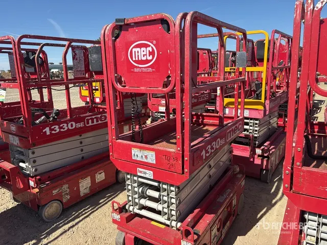 2019 MEC 1330SE Electric Scissor Lift
