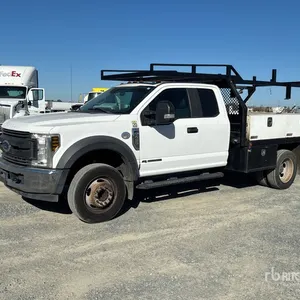 2019 Ford F-450 XL 4x2 Extended Cab Flatbed Truck