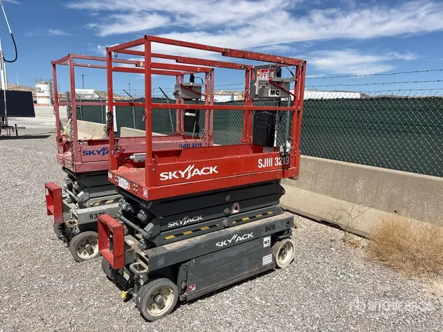2016 Skyjack SJIII3219 Electric Scissor Lift