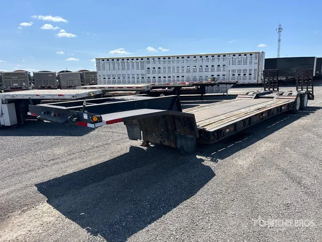 1993 J.C. T/A Removable Gooseneck Lowboy Trailer
