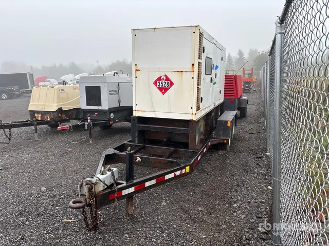 Sdmo R175UC3 174 kW Mobile Generator Set