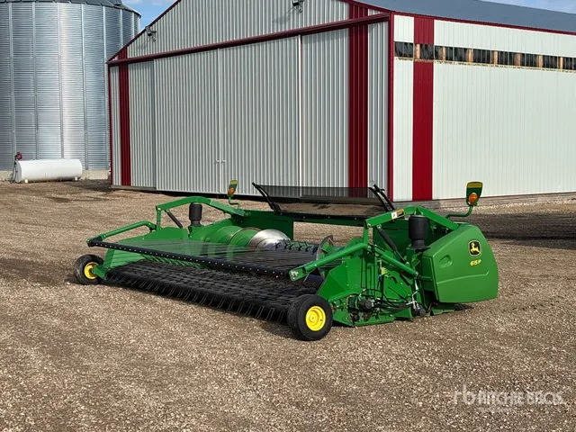 2014 John Deere 615P 15 ft Combine Pickup Header