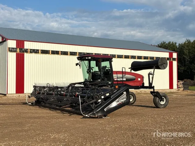 2010 Westward M100 30 ft Swather Windrower