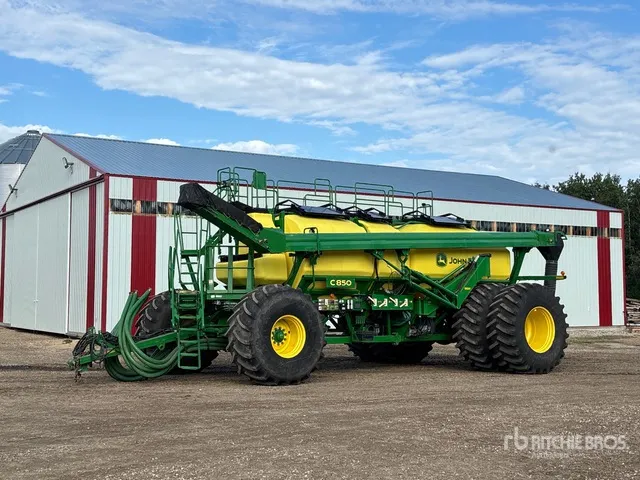 John Deere C850 850 bu Tow-Behind Air Cart
