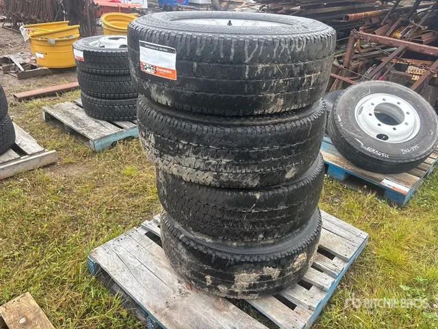 Quantity of (4) Michelin LTX AT2 275/70R18 Tires (Unused)