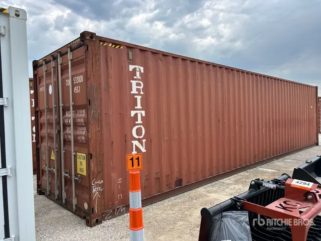 2013 40 ft High Cube Storage Container
