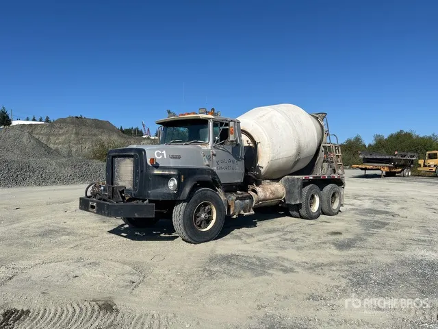 1988 Ford lts8000F 6x4 Mixer Truck