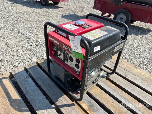 2017 Honda EM3000 3 kW Portable Generator Set