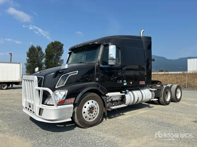 2016 Volvo VNL 6x4 T/A Sleeper Truck Tractor