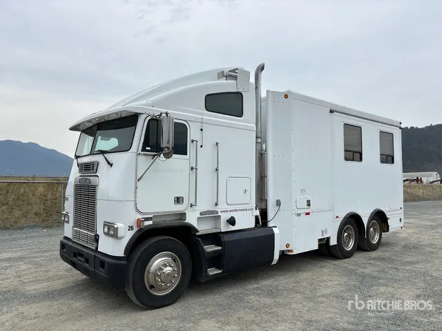 1990 Freightliner FLA086 6x4 Sleeper Movie Cast Truck