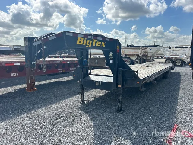 2021 Big Tex 22GN-35BK+5MR 40 ft T/A Gooseneck Equipment Trailer