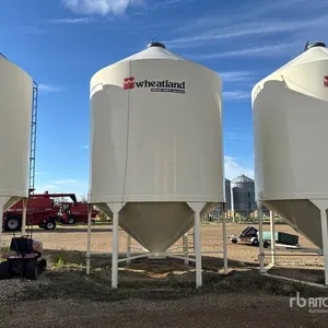 Wheatland GrainMax +/- 1838 bu 3 Ring Smooth Wall Hopper Grain Bin